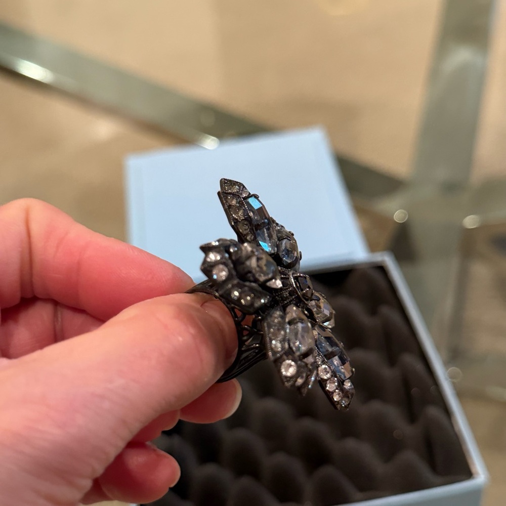 Authentic Lanvin Crystal Flower Ring - Picture 8 of 9